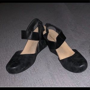 Pierre Dumas black shoes